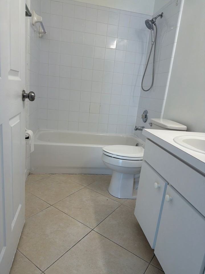 13855 Glasser Ave - Photo 6 of 12