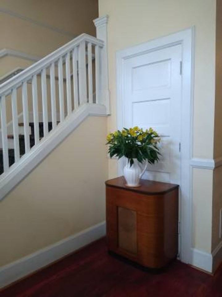 318 Nw Broadway - Photo 5 of 19