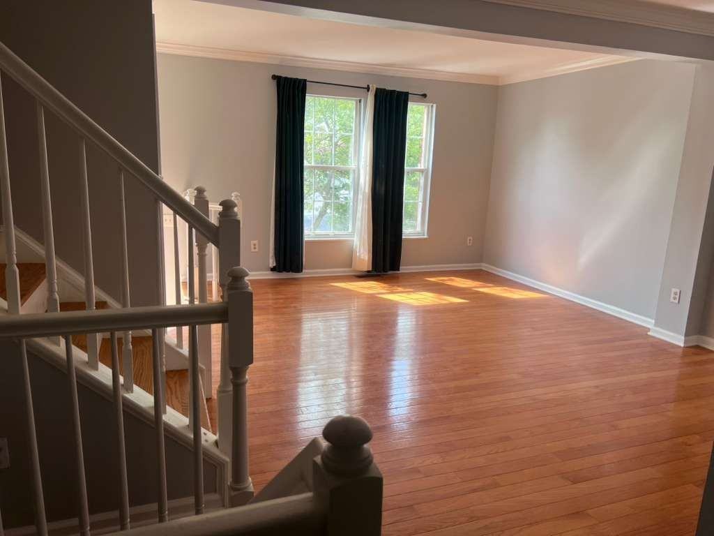 6205 Abbottsbury Row - Photo 6 of 36