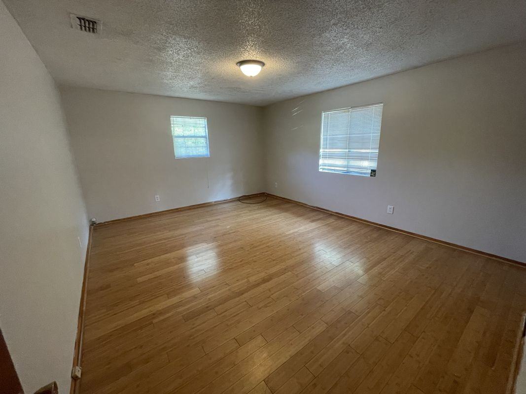 3881 Strawberry Plains Rd - Photo 5 of 8