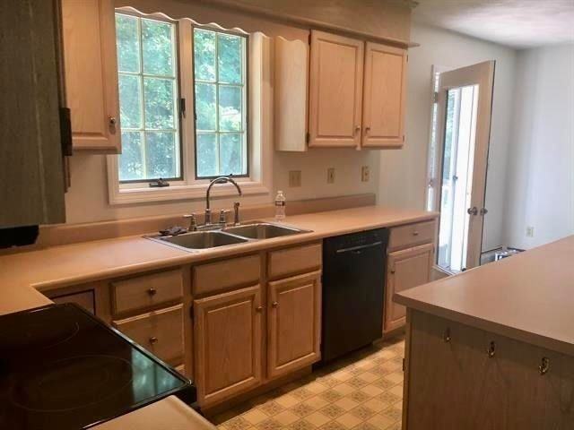 10 Forest Dr - Photo 5 of 15