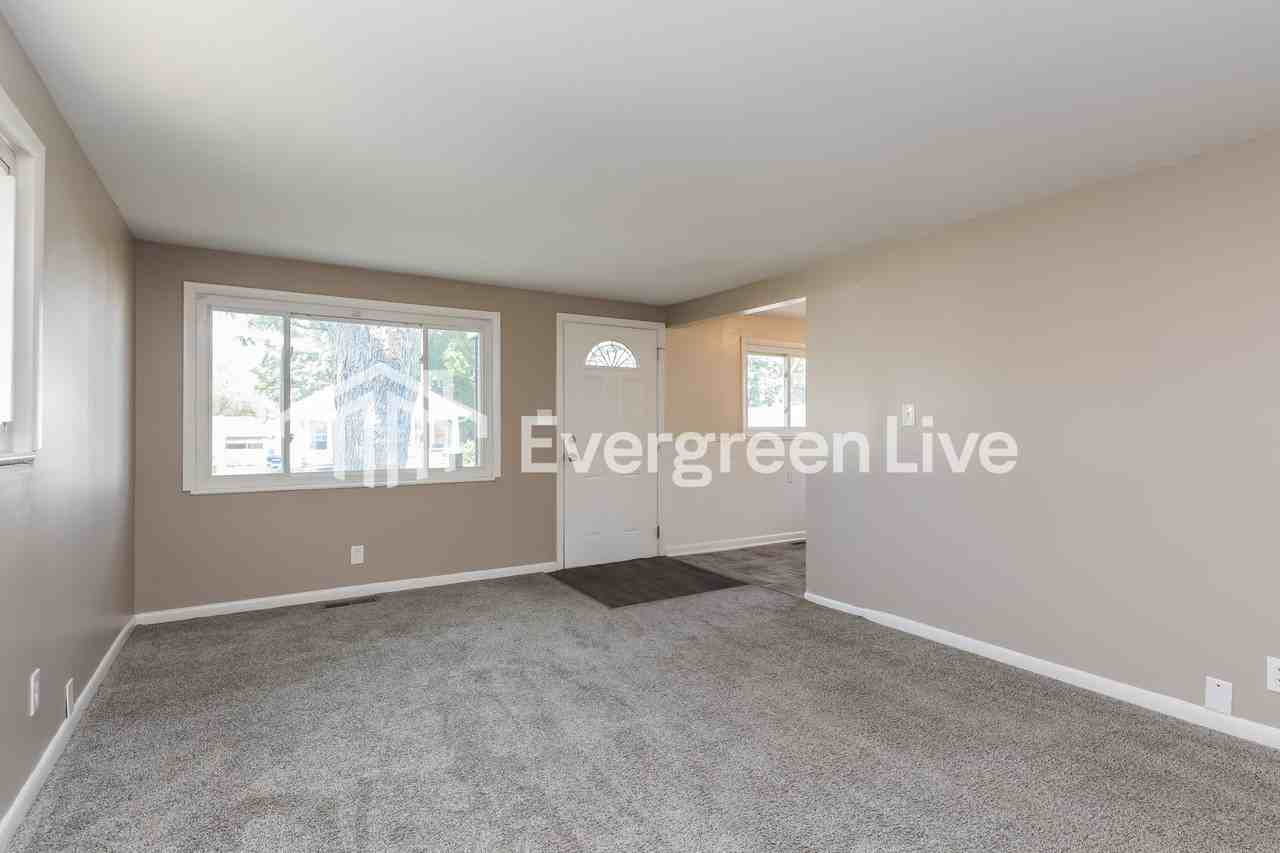 4014 Woodcliffe Ave - Photo 4 of 15
