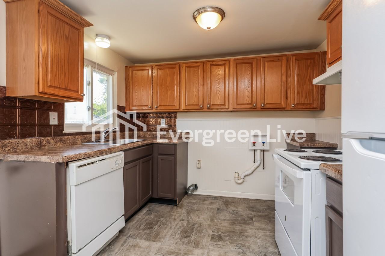 4014 Woodcliffe Ave - Photo 5 of 15