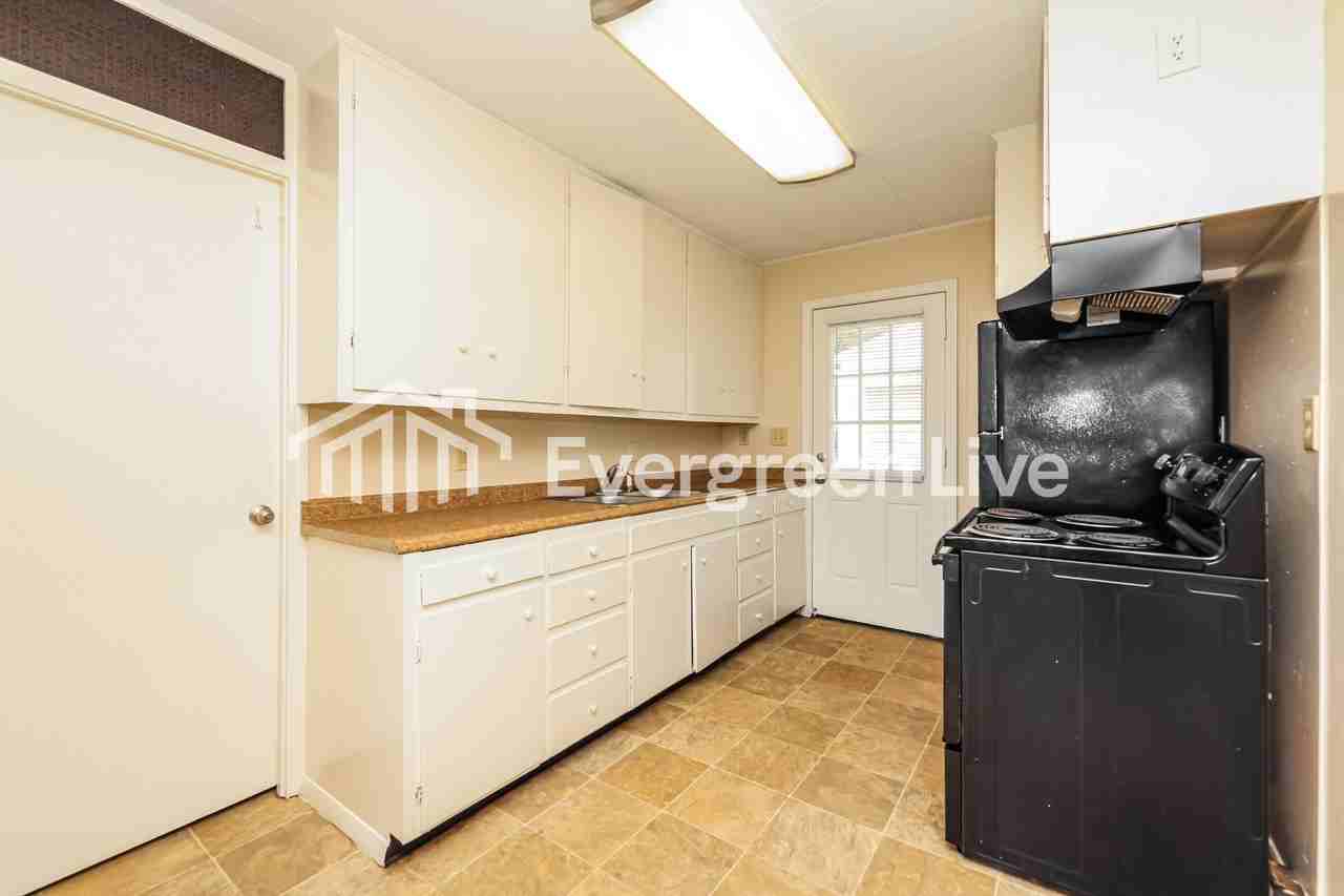 432 Mount Joy St - Photo 7 of 15