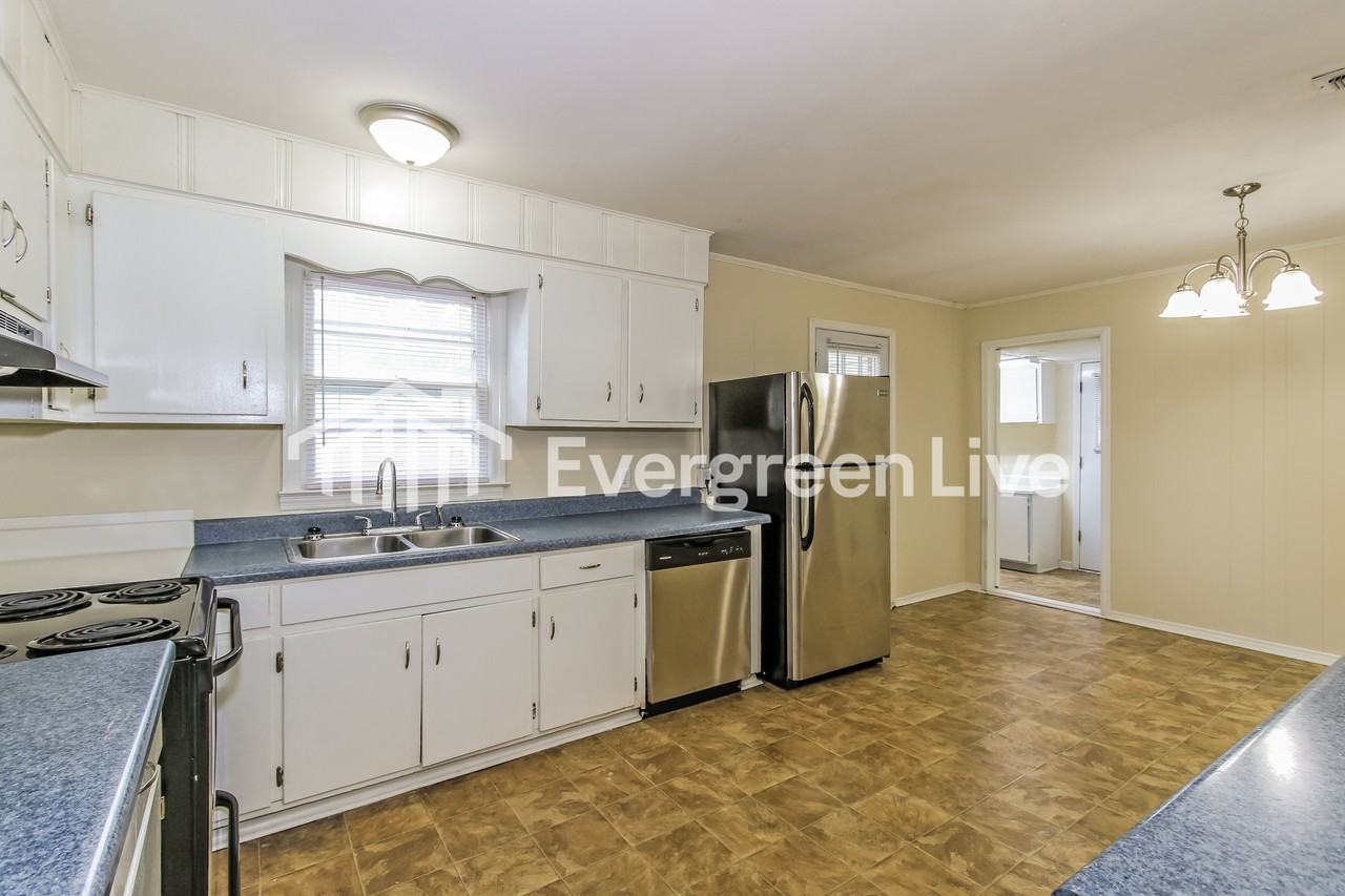 1919 Williams Dr - Photo 7 of 15