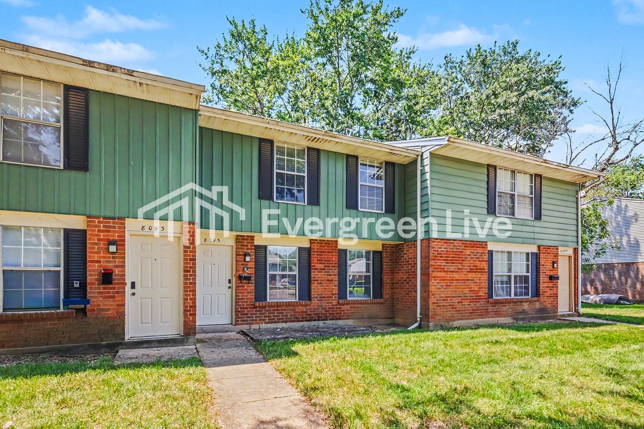 8095 Mount Aetna St - Photo 2 of 15
