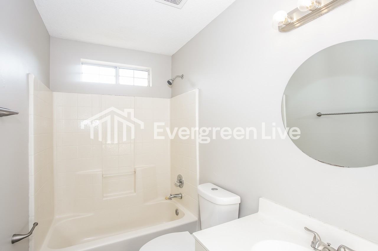 7211 Meadow Glen Dr - Photo 7 of 10