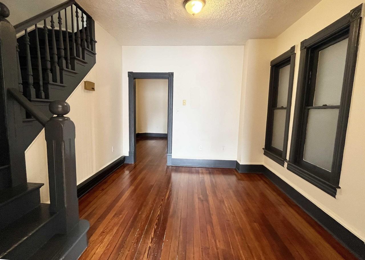 238 N Raleigh St - Photo 7 of 11