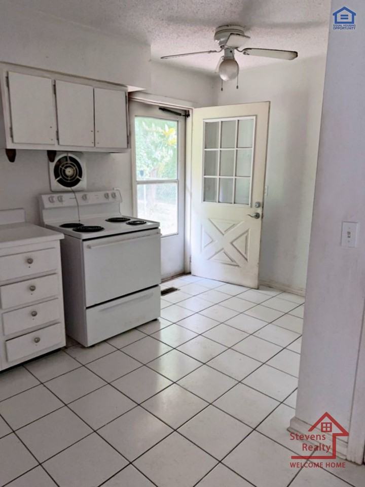 409 Donaldson Rd - Photo 7 of 12