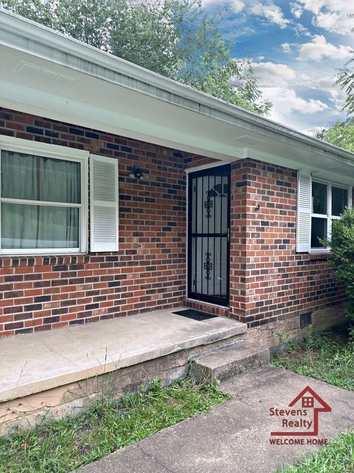 1231 Helena Dr #A - Photo 4 of 14