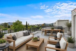 featured image of 10744 1/2 Hortense Street
