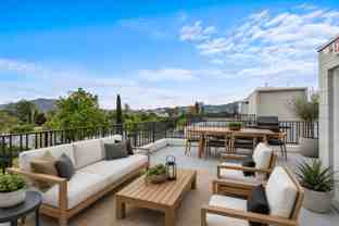 10744 1/2 Hortense Street - Photo 1 of 1
