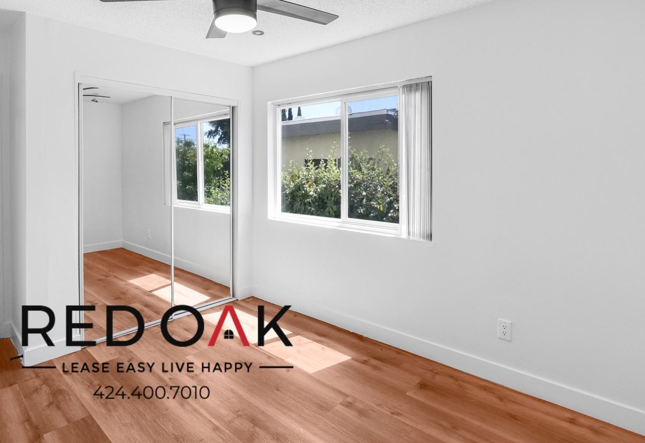 13910 Sayre St #2 - Photo 6 of 18