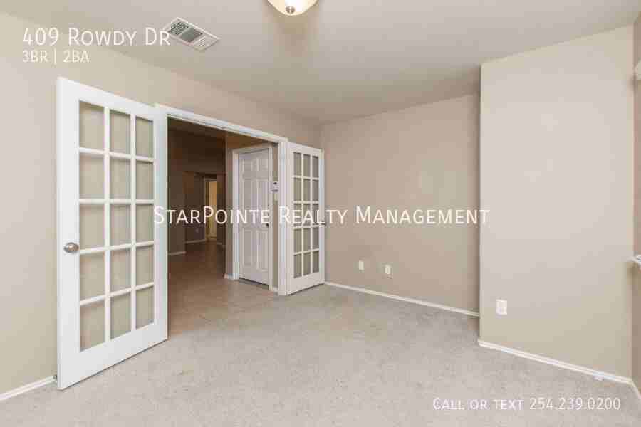 409 Rowdy Dr - Photo 4 of 26