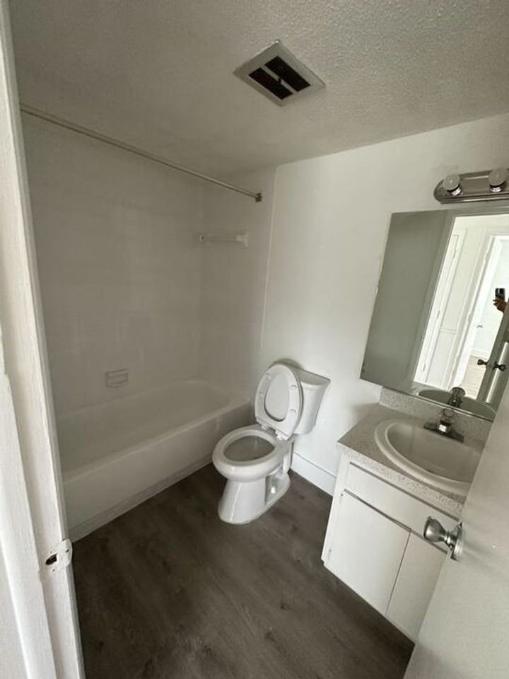 Andover Club Apartments - Photo 6 of 10
