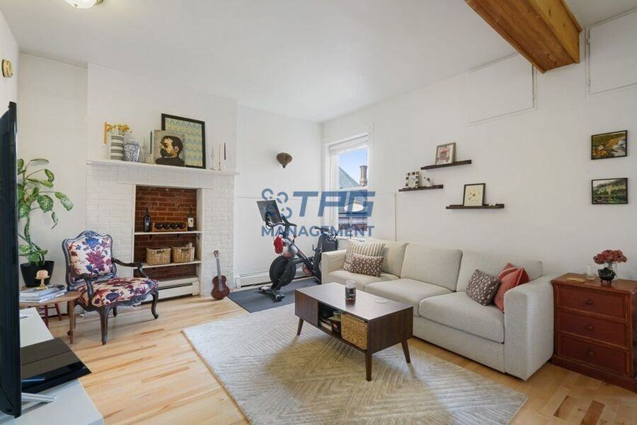 234 9th St #6 - Photo 2 of 12