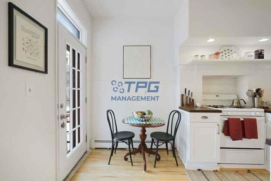 234 9th St #6 - Photo 3 of 12