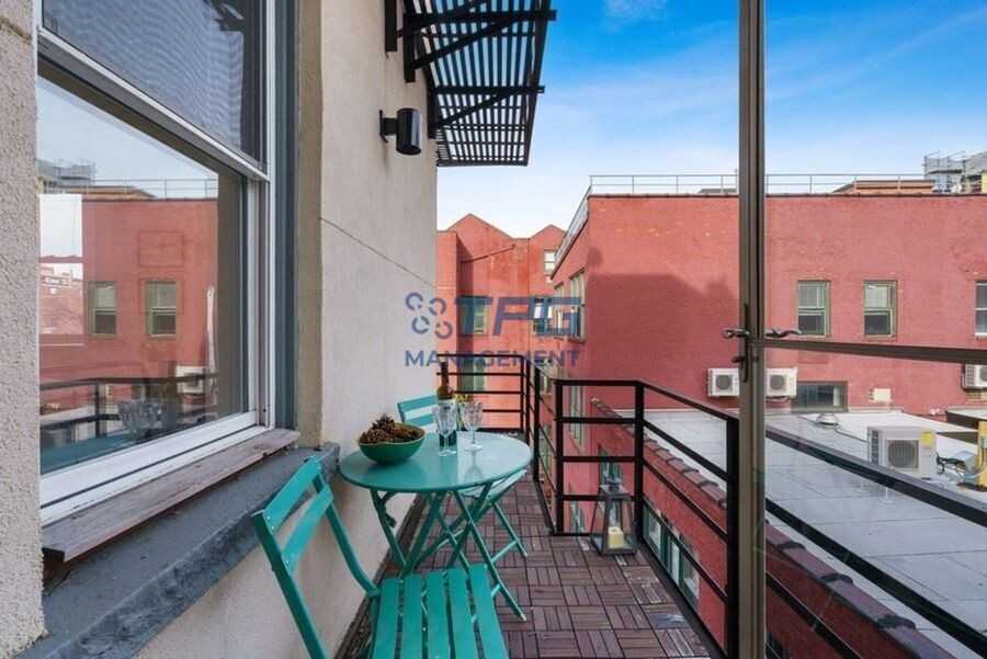 234 9th St #6 - Photo 4 of 12