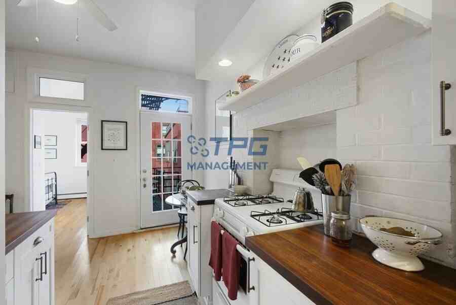 234 9th St #6 - Photo 7 of 12