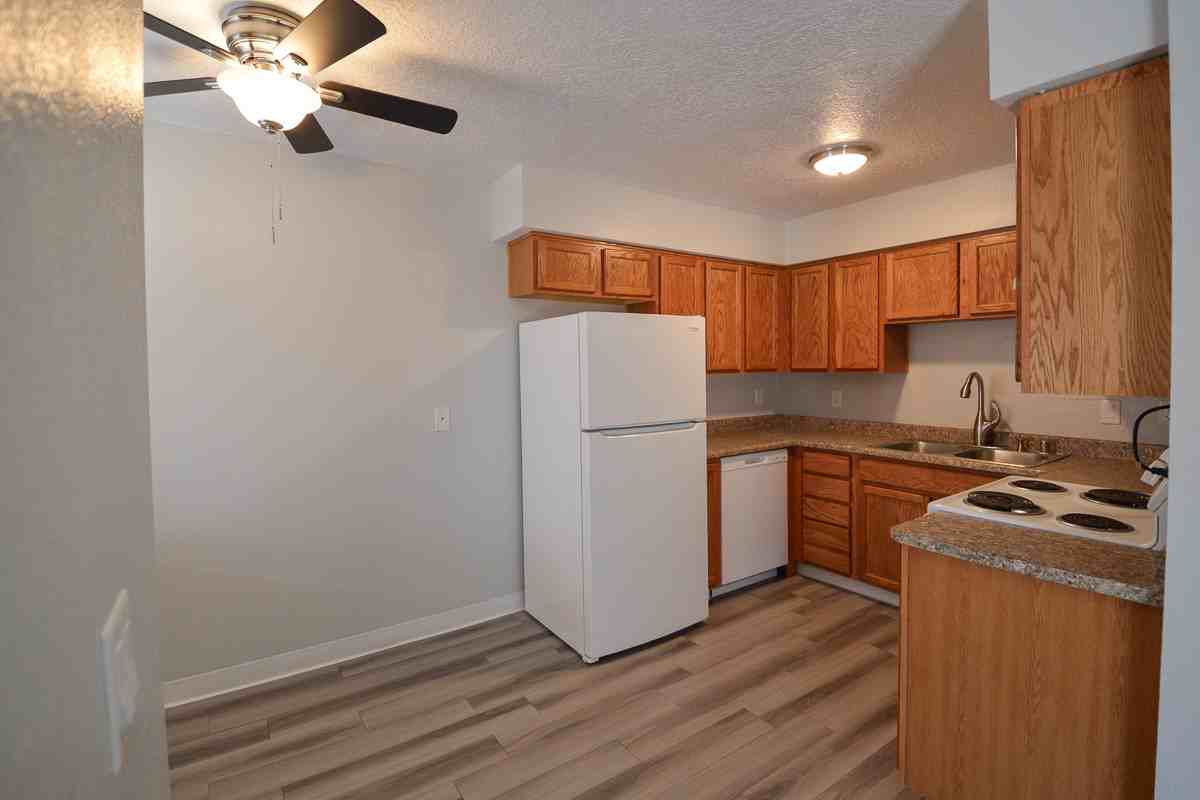 1331 Ortiz Dr Se #3 - Photo 5 of 8