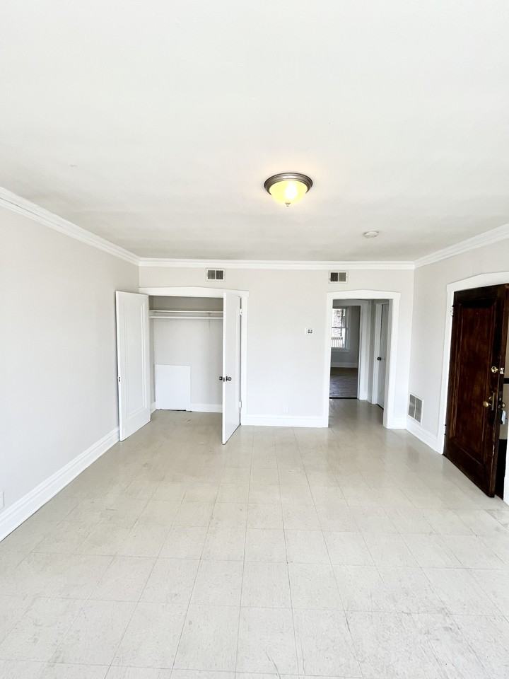 5040 W 21st Pl #10 - Photo 4 of 7