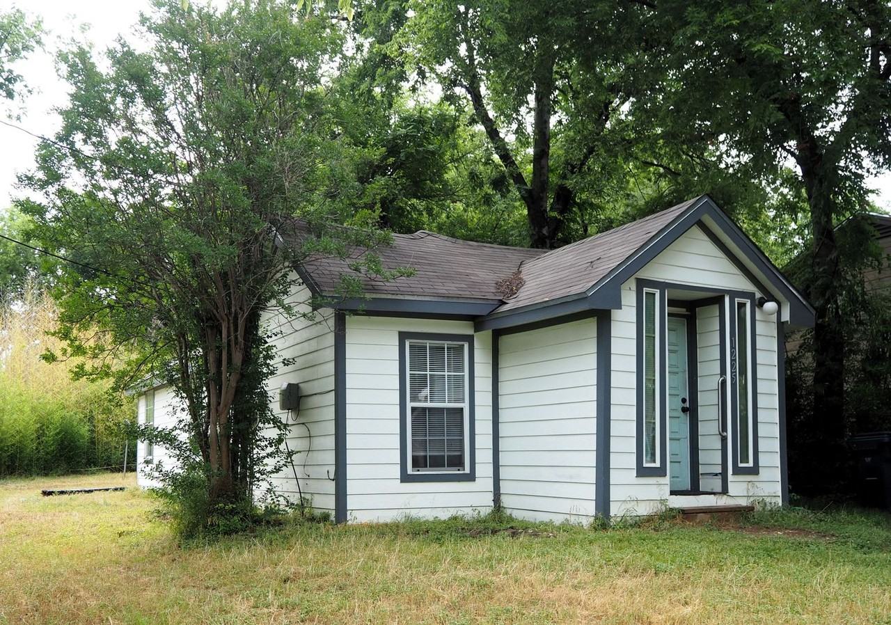 1225 Norman St - Photo 2 of 10