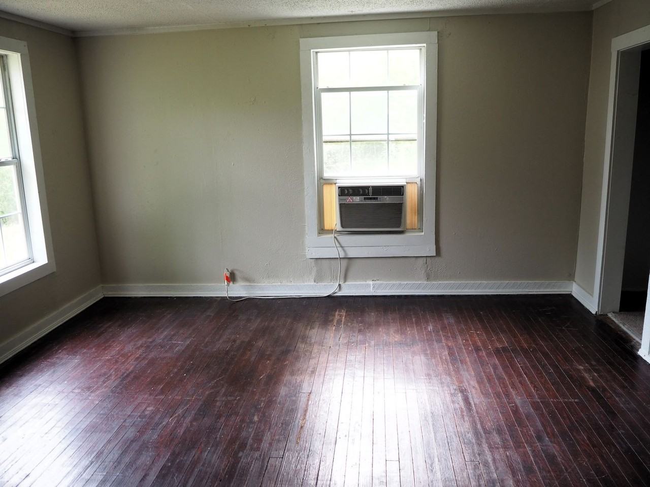 1225 Norman St - Photo 7 of 10