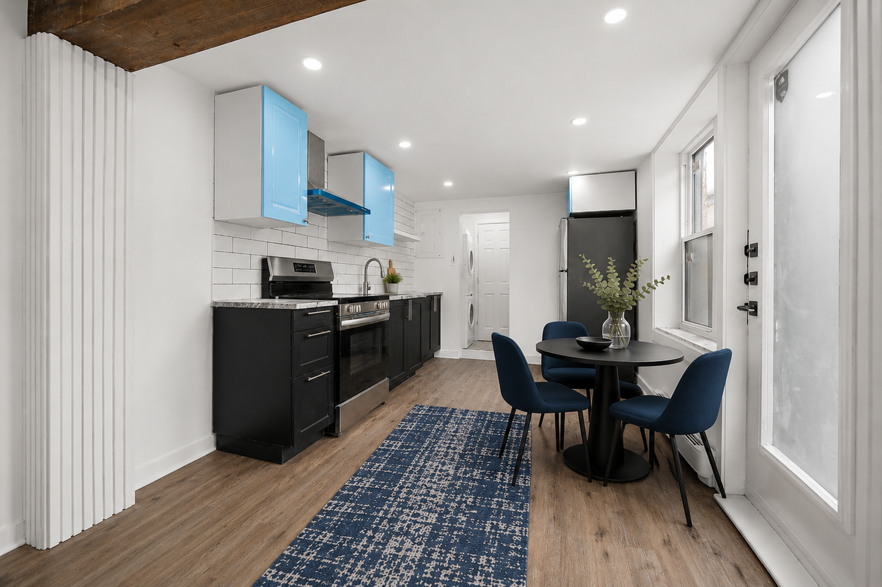 1808 Rue D'Iberville #1808 - Photo 2 of 11
