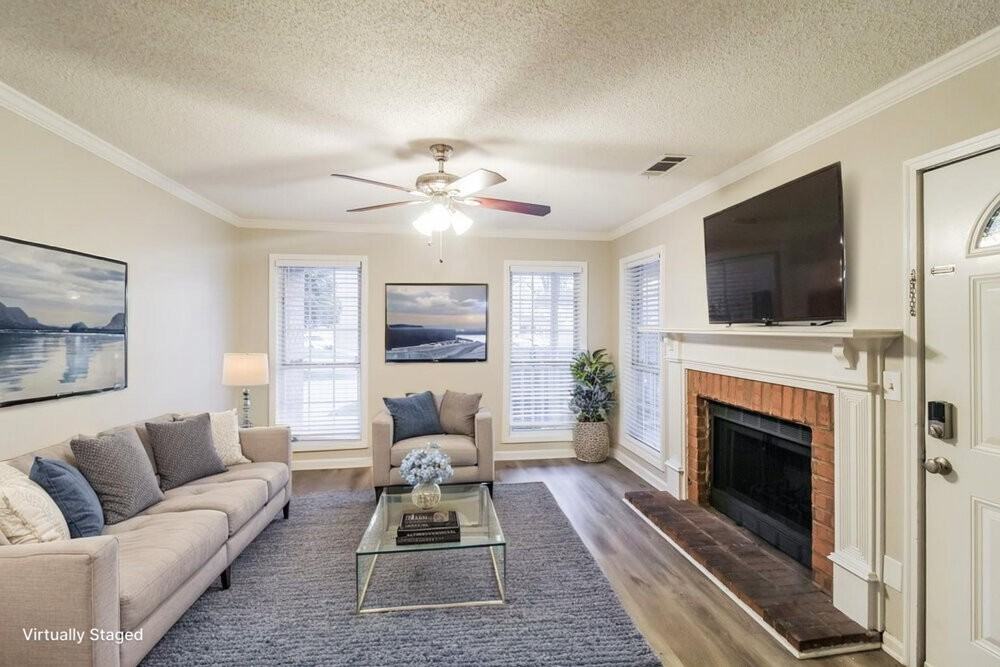 839 Ashley Ln - Photo 4 of 20