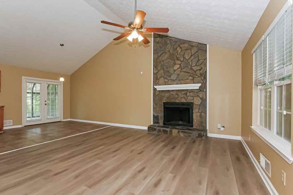 212 Wildwood Dr - Photo 7 of 21