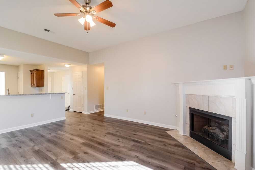8334 Regal Bend Dr - Photo 4 of 16