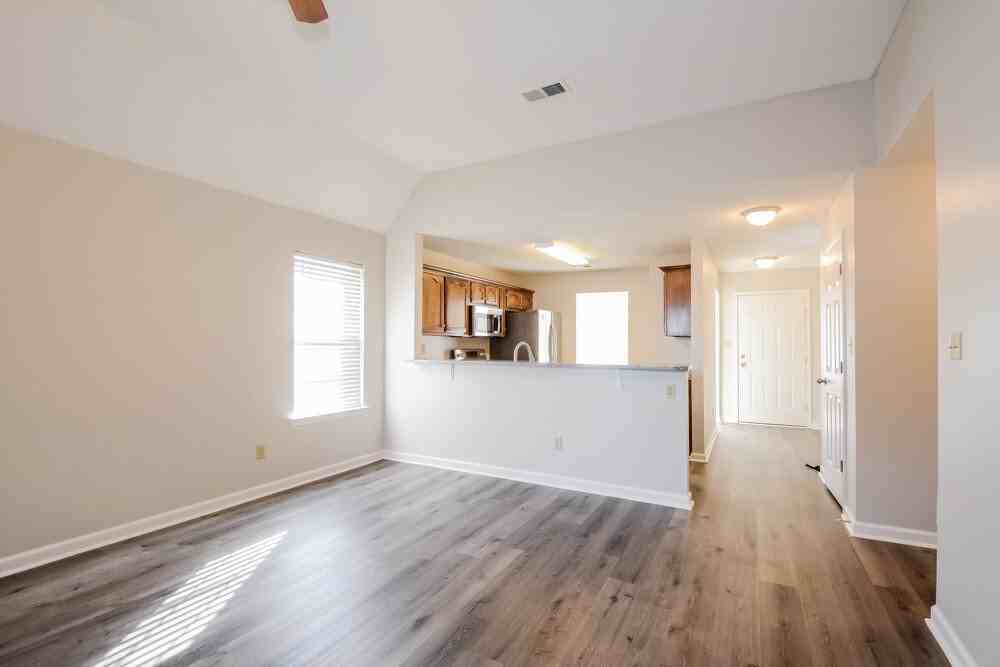 8334 Regal Bend Dr - Photo 5 of 16