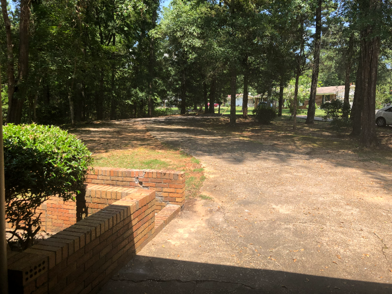 1002 Chris Cir - Photo 3 of 21