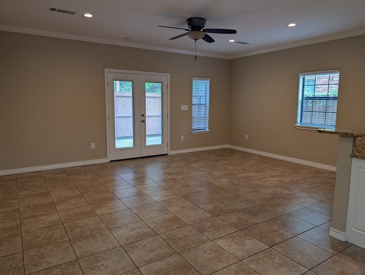 448 Mount Pleasant St #A - Photo 4 of 16