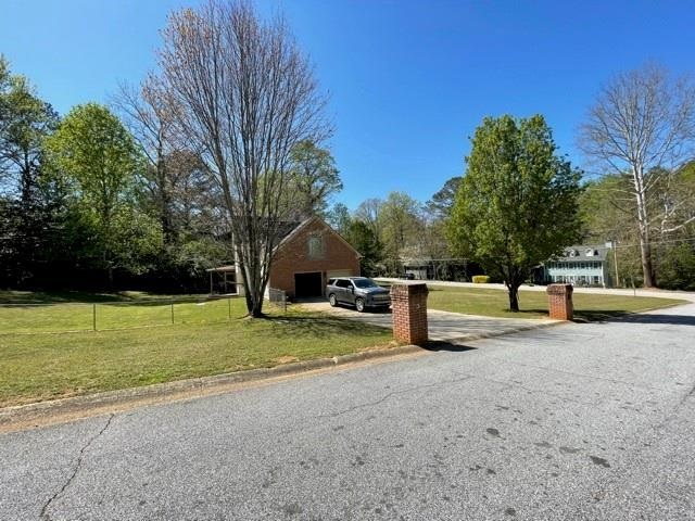 1979 Tanglewood Dr