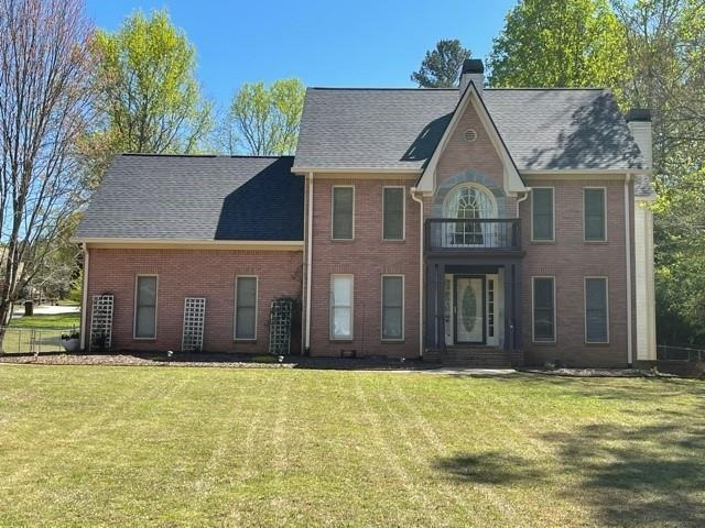 1979 Tanglewood Dr - Photo 2 of 11