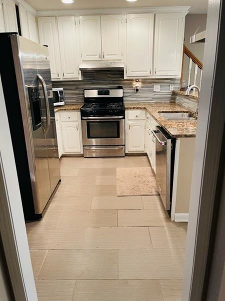 1979 Tanglewood Dr - Photo 7 of 11