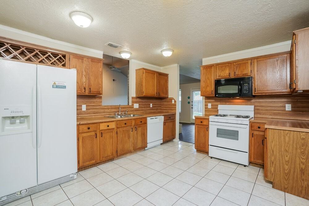 1331 Three Forks Dr - Photo 7 of 19