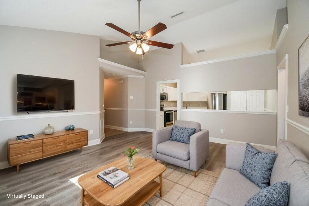 3083 Wavering Ln - Photo 5 of 19