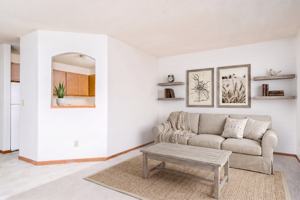 featured image of 2479 Woodcrest Dr