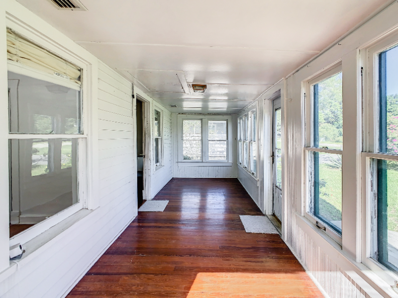 308 W Smith Ave - Photo 5 of 18