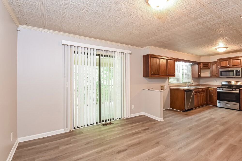 4630 Cresant Ln - Photo 7 of 19