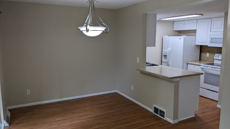 8715 Garrison Ct - Photo 4 of 30