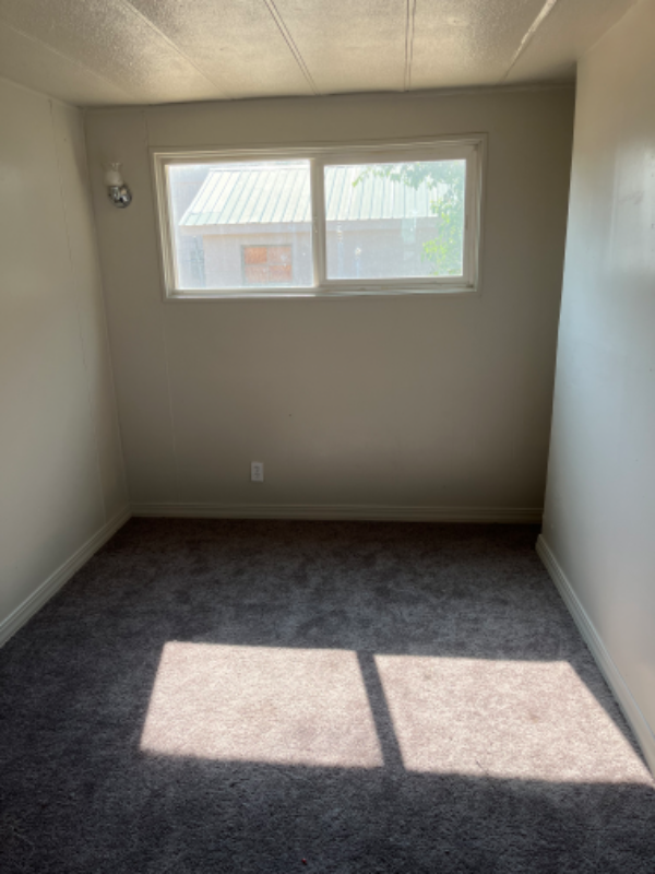 114 W 1st St - Photo 7 of 9