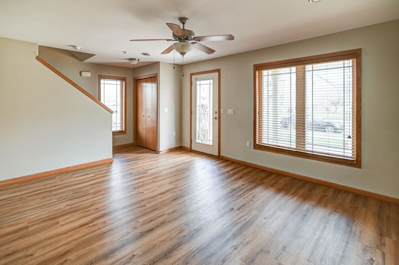 Fairhaven Court Townhomes - Photo 3 of 10