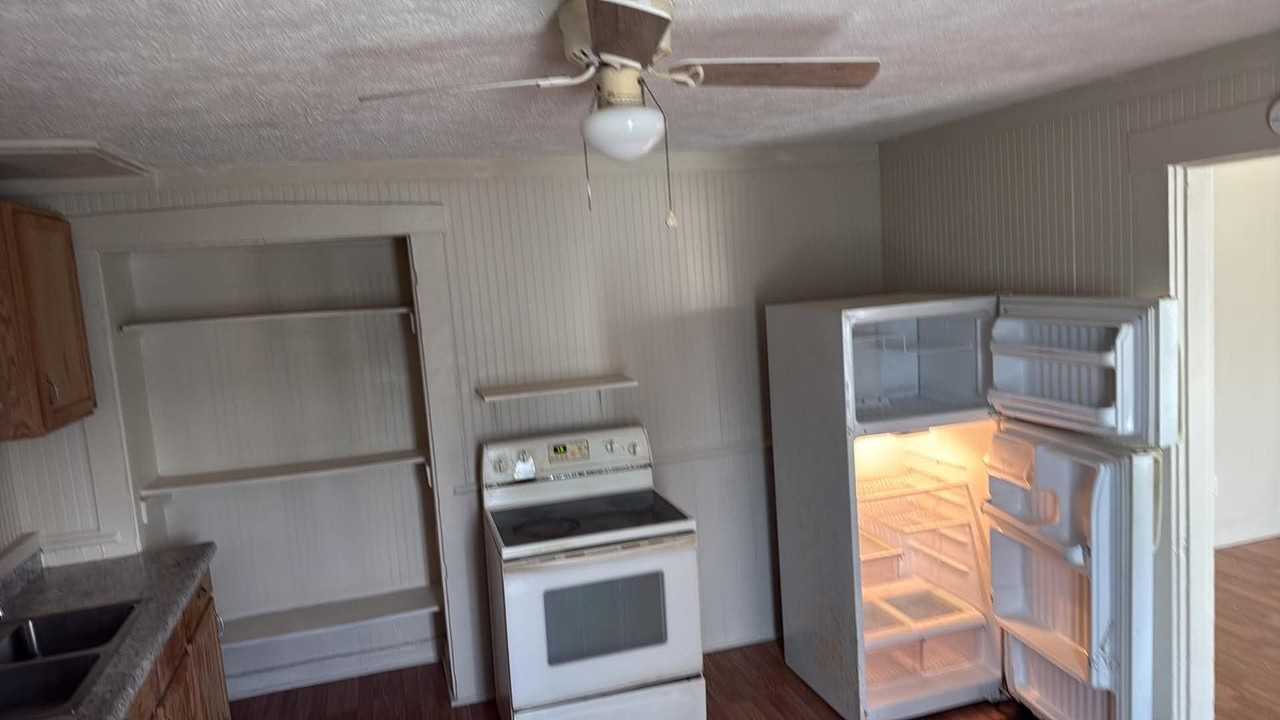 145 Martz Ave #145 - Photo 4 of 11