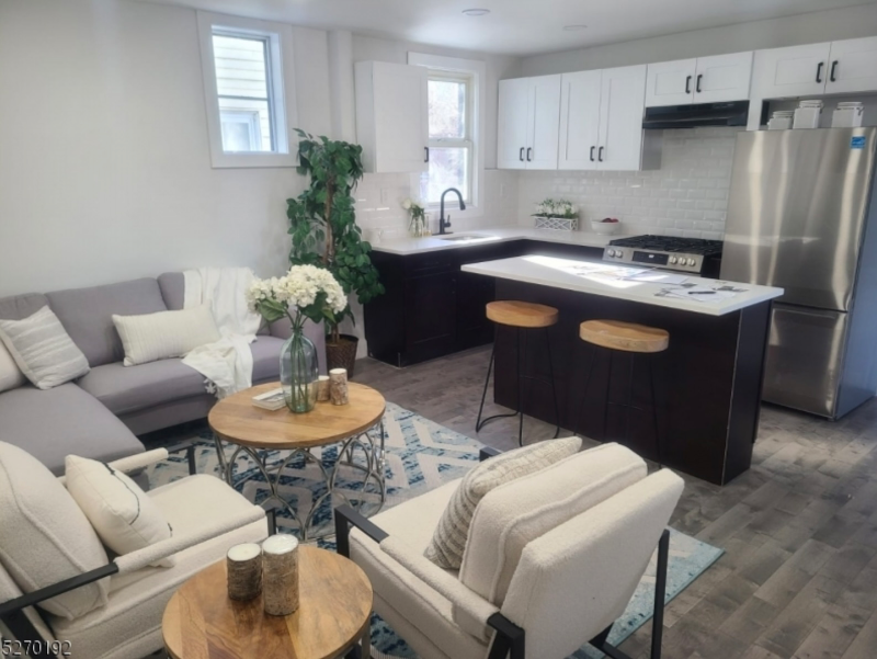21 Oak St #1 - Photo 6 of 17
