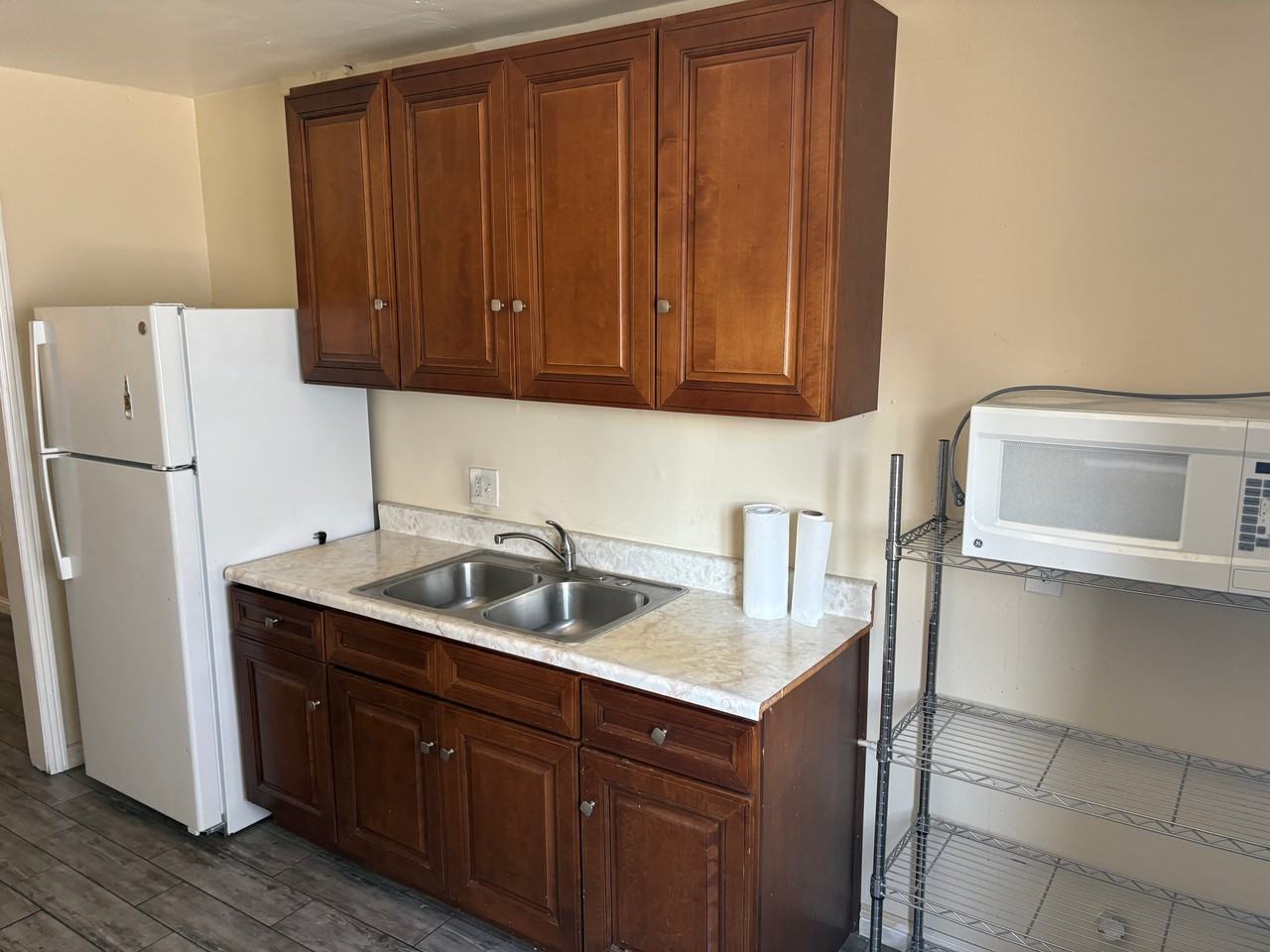 7727 Walker Ave #B - Photo 5 of 9