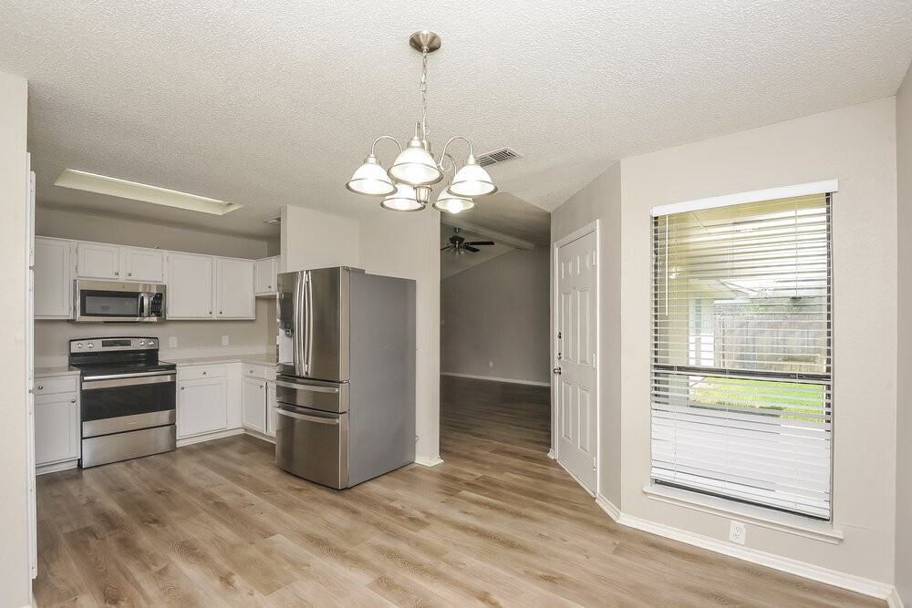 6221 Valley Forge Ct - Photo 6 of 16