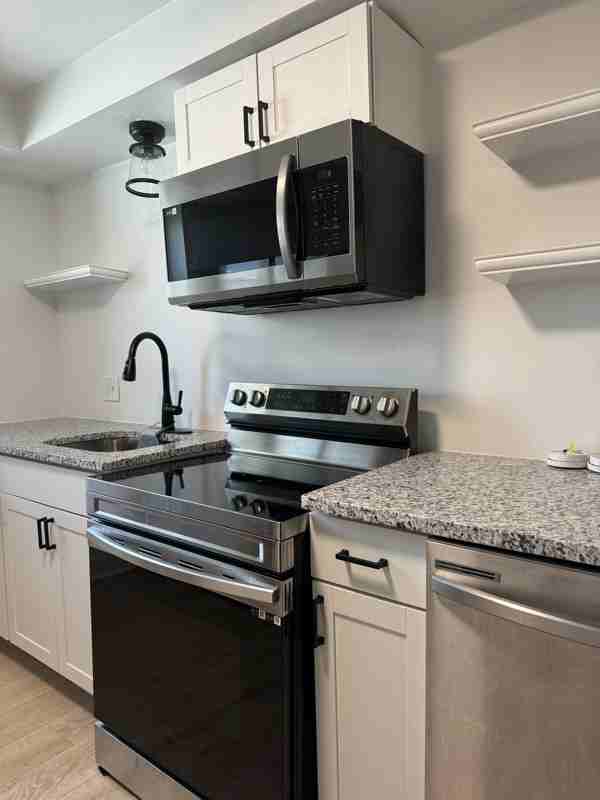 1415 Columbus Ave #B - Photo 3 of 8